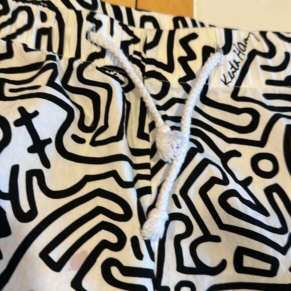 RSQ Keith Haring Figures Men’s Shorts - Picture 7 of 8